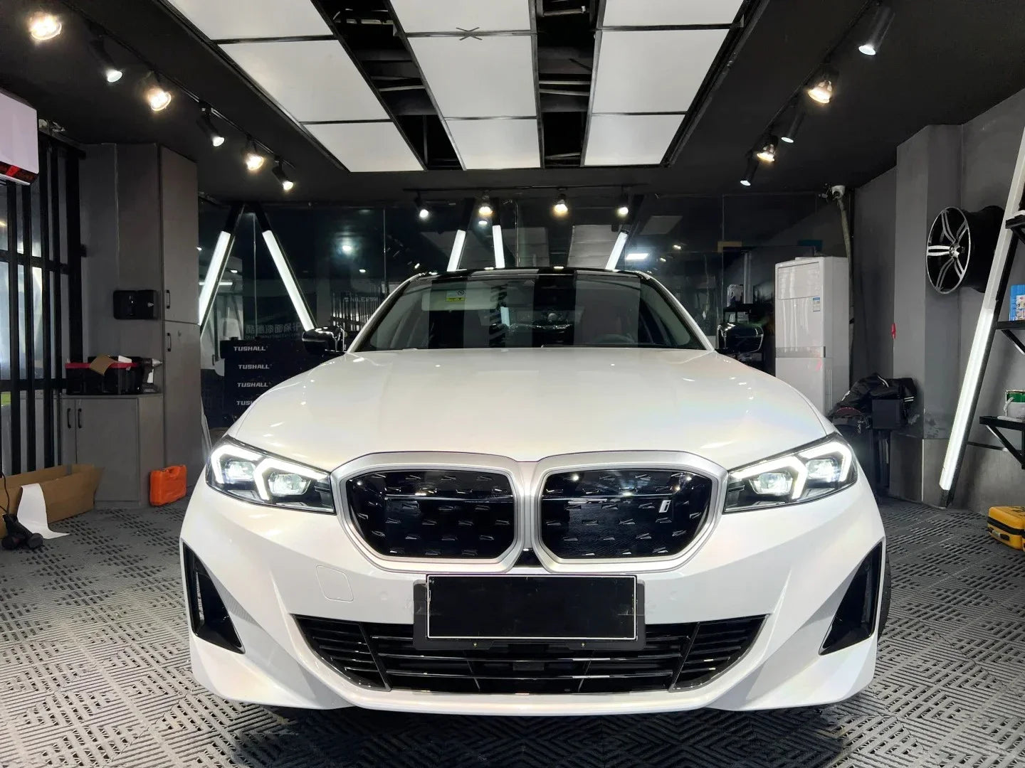 Highest Quality Glossy Rainbow Laser 5D Iridecence Laser White Vinyl Wrap Car Wrapping Film for Car Motorcycle Decor Accessories